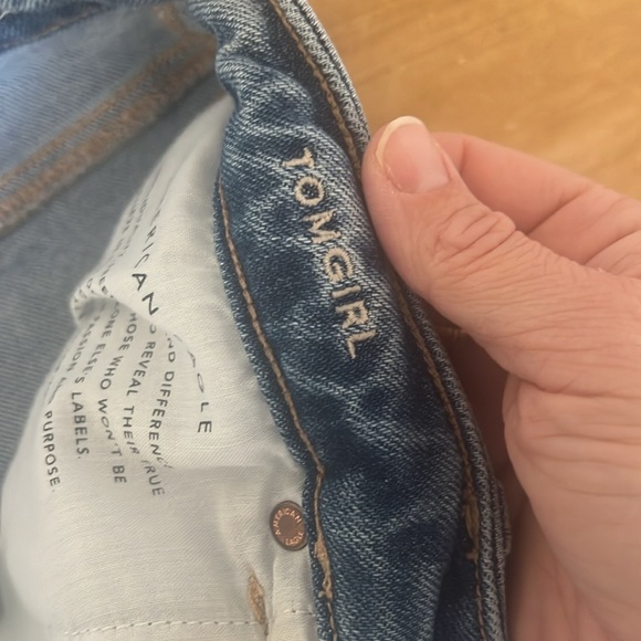 American Eagle Tomgirl jeans, light blue size 0 short - Picture 4 of 5